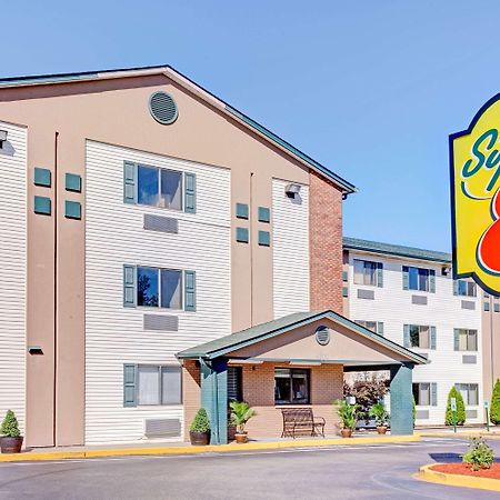 Super 8 By Wyndham Louisville Airport Luaran gambar