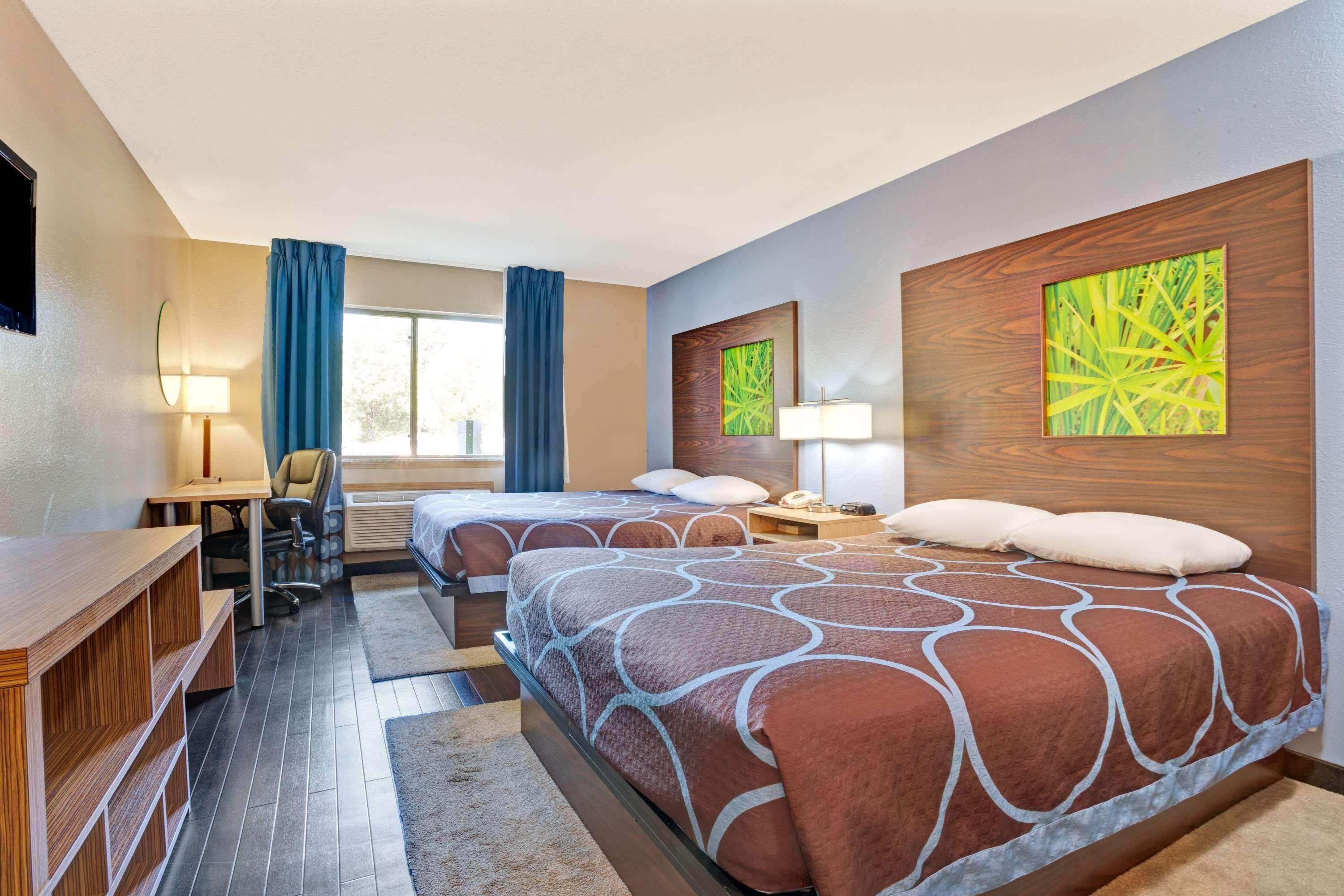 Super 8 By Wyndham Louisville Airport Luaran gambar