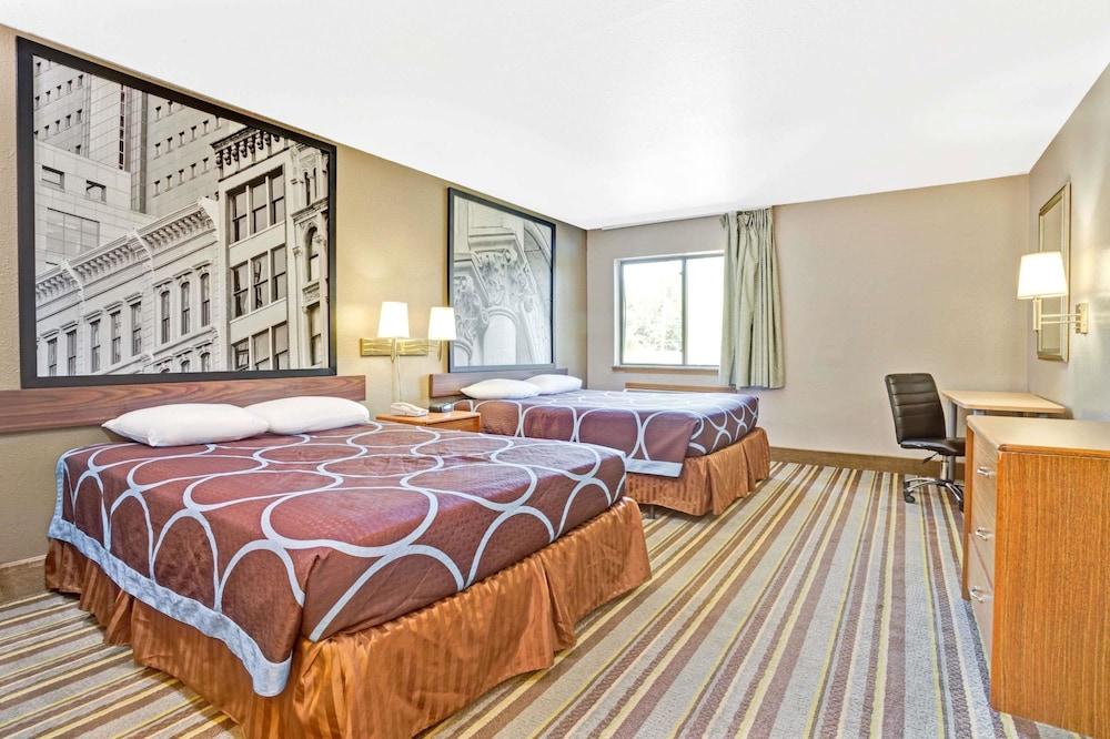 Super 8 By Wyndham Louisville Airport Luaran gambar
