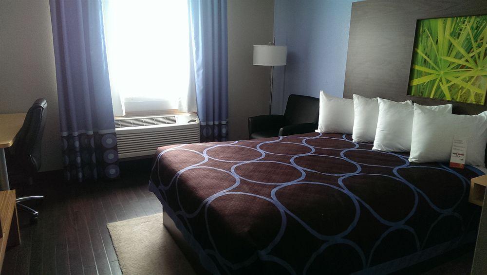 Super 8 By Wyndham Louisville Airport Luaran gambar