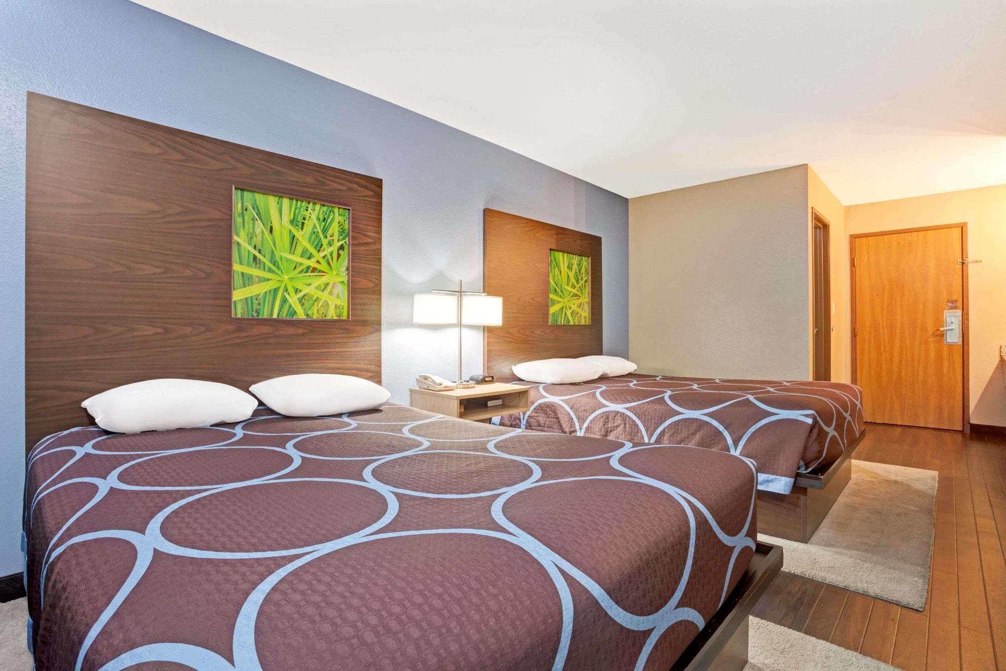 Super 8 By Wyndham Louisville Airport Luaran gambar